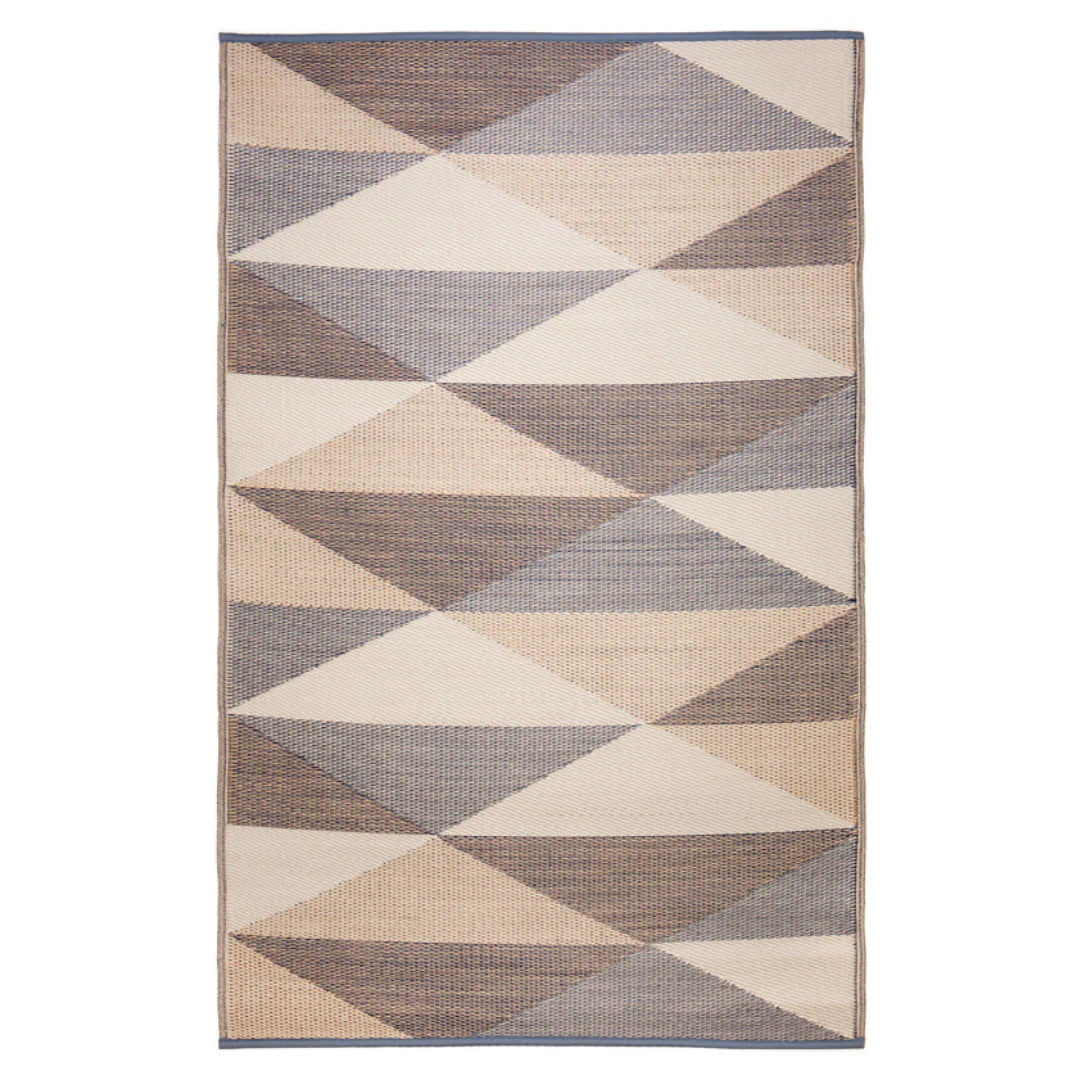 Champagne Geo Recycled Plastic Outdoor Rug