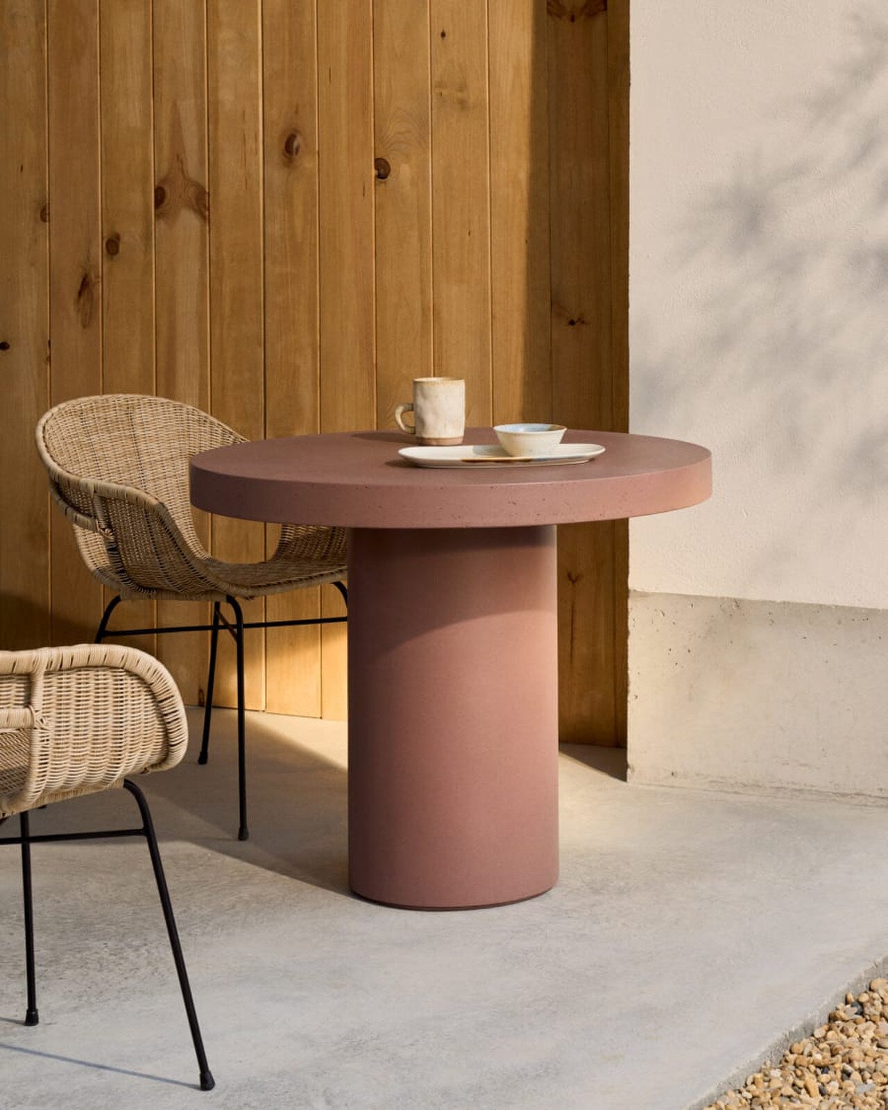 Helios Cement Table - terracotta