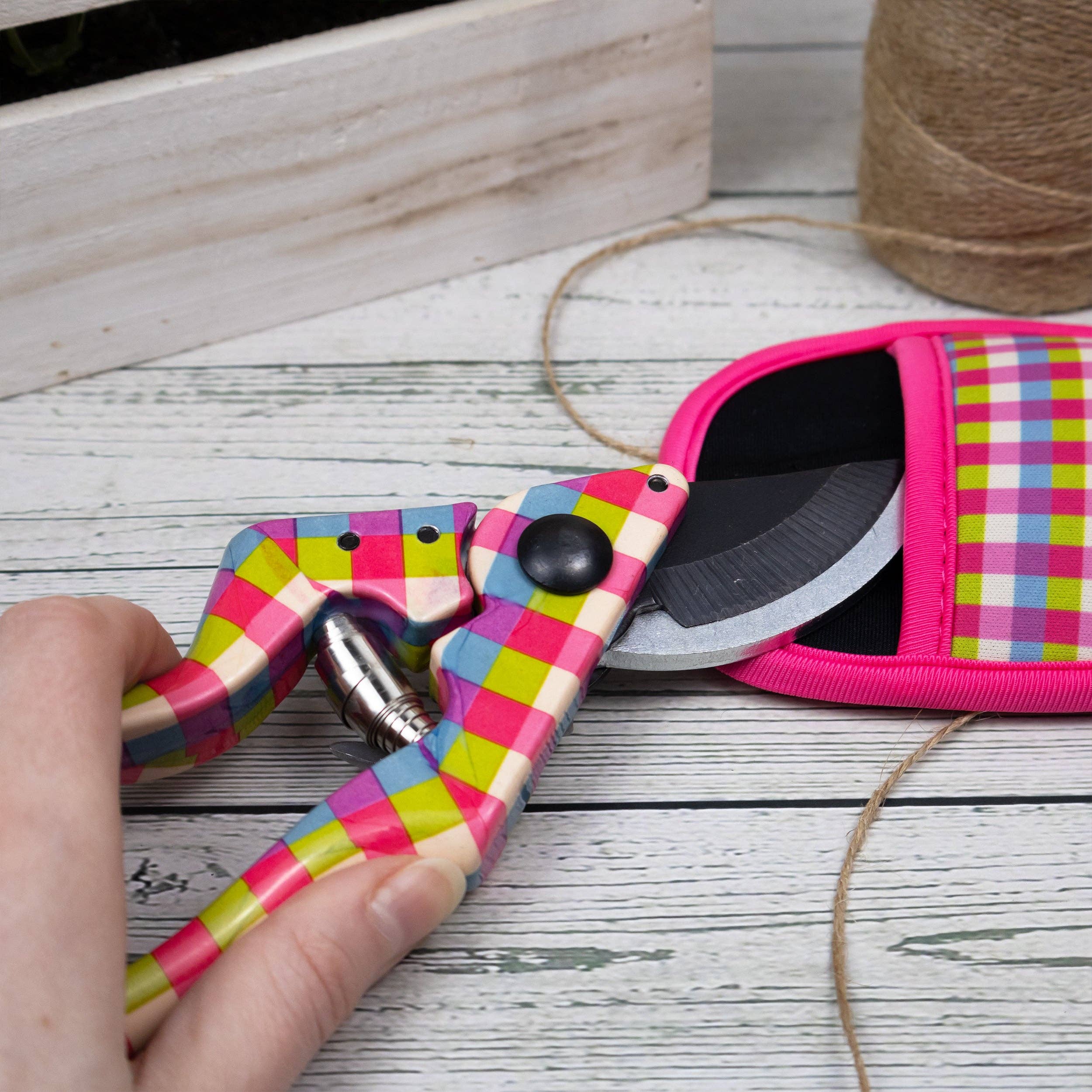 Willow and Belle Secateurs With Pouch – Pink Gingham Design