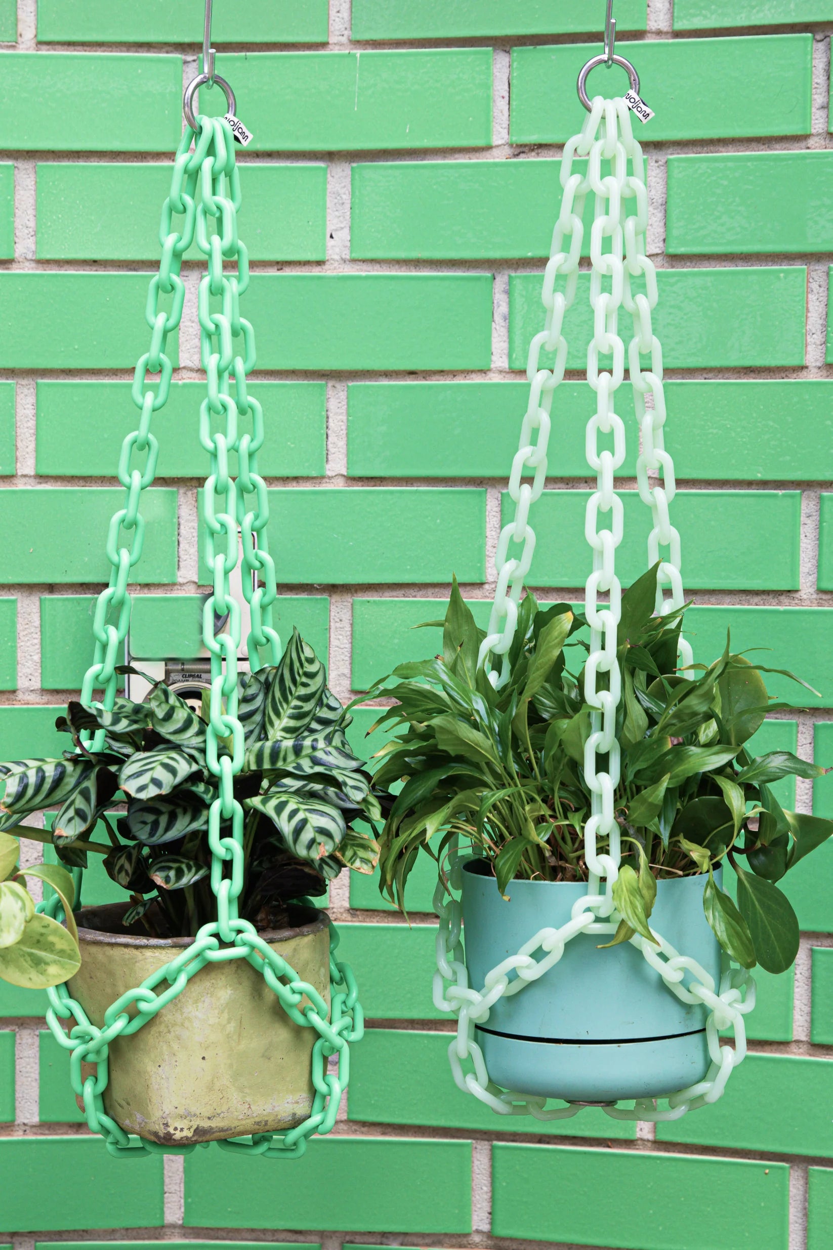 woljam Universal Hanger