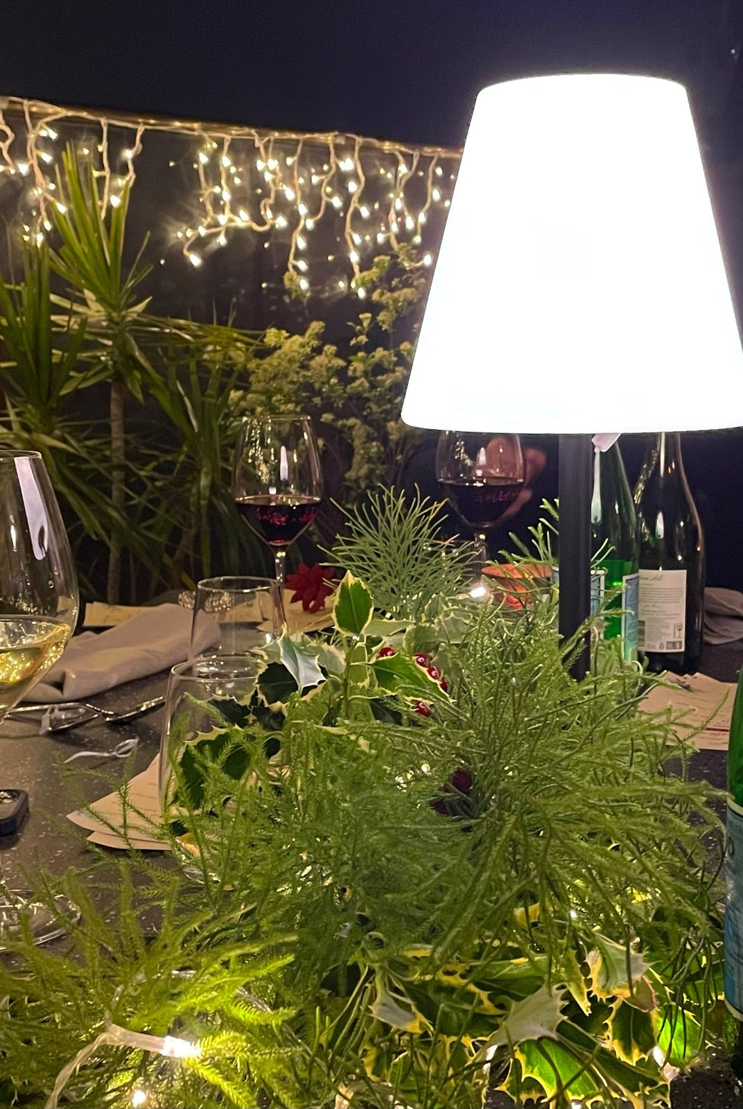 Solar & rechargeable Table Lamp