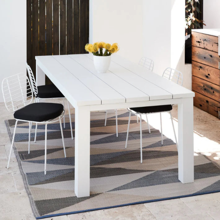 Champagne Geo Recycled Plastic Outdoor Rug