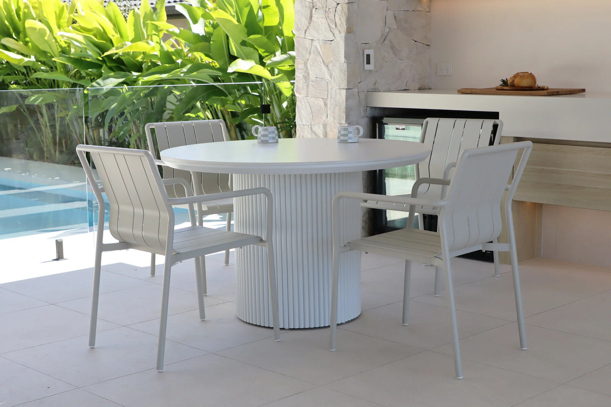 Mongibello Dining Table