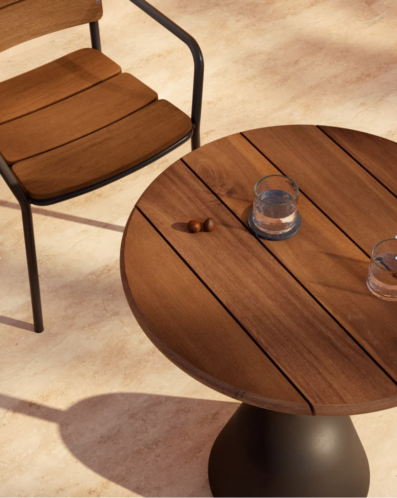 Saura Round Table Black & Dark Acacia Wood